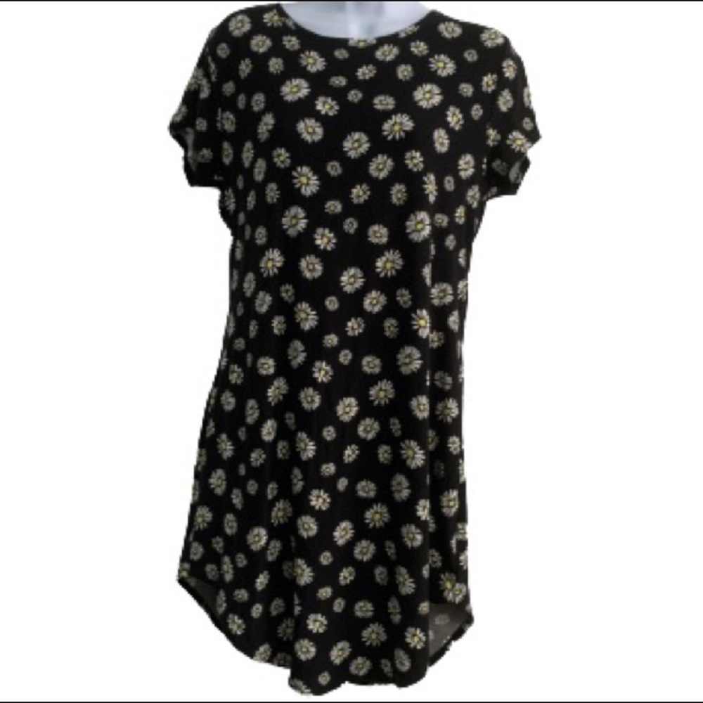 Short sleeve dress